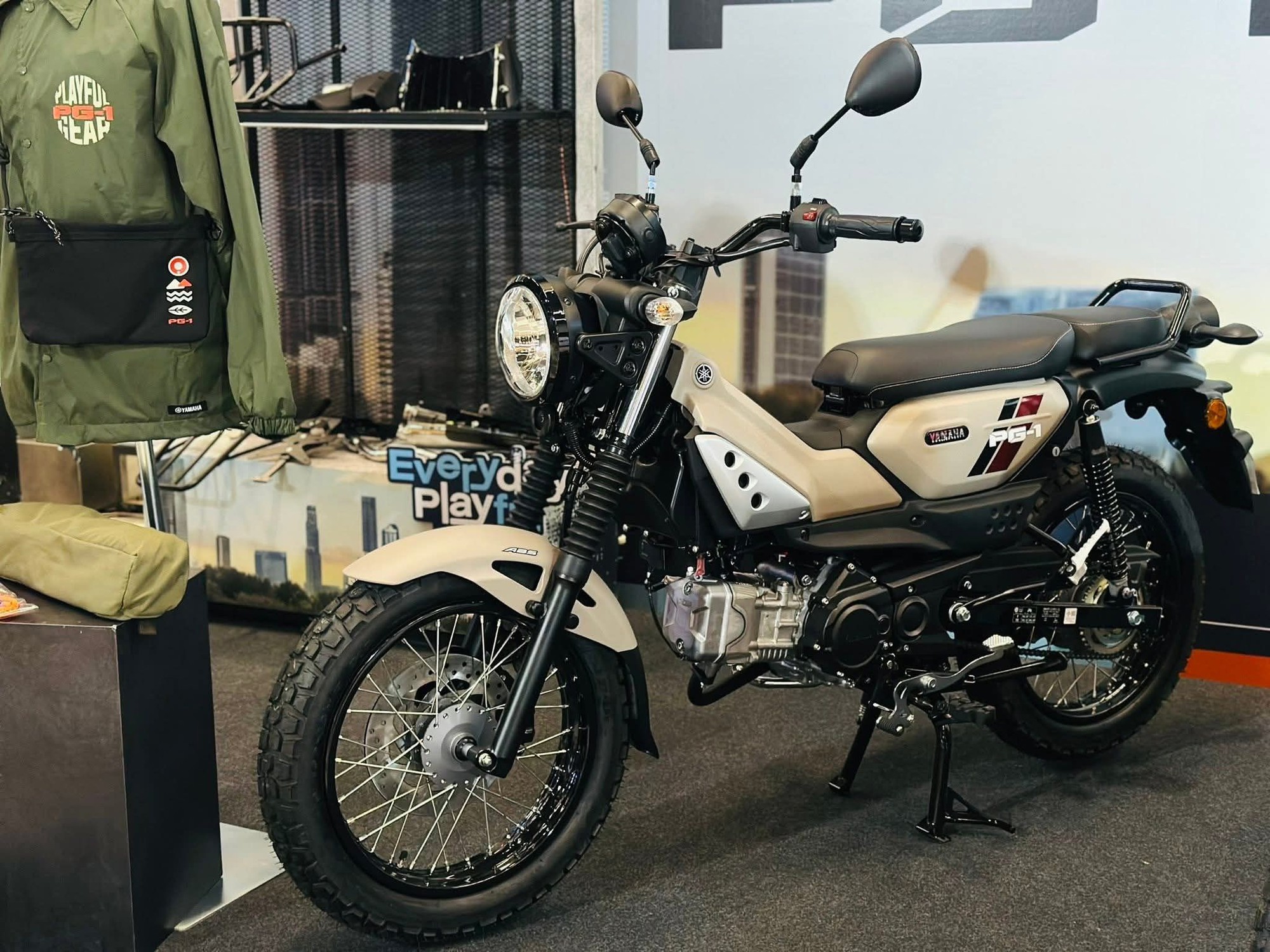 Xe Yamaha khách Việt mê mệt có bản mới: Màu sắc cực đẹp, loại bỏ đồng hồ cơ, thêm công nghệ phanh an toàn- Ảnh 2. Xe Yamaha khách Việt mê mệt có bản mới: Màu sắc cực đẹp, loại bỏ đồng hồ cơ, thêm công nghệ phanh an toàn- Ảnh 2.