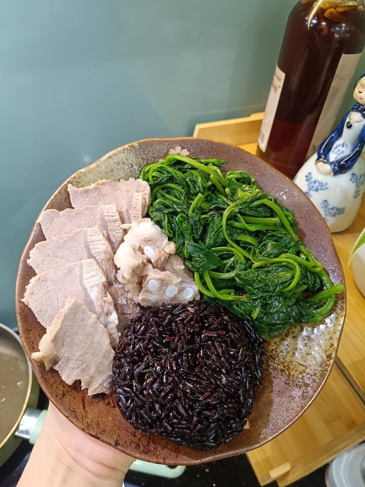 Loạt bữa sáng đẹp, ngon, bổ của bà mẹ phải đi làm từ 6h30 khiến dân mạng nể phục- Ảnh 2.