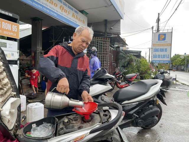 Toàn cảnh bão số 3 Wipha đổ bộ: Suy yếu khi vào đất liền vẫn gây mưa lớn, tăng nguy cơ lũ quét và sạt lở- Ảnh 62. Toàn cảnh bão số 3 Wipha đổ bộ: Suy yếu khi vào đất liền vẫn gây mưa lớn, tăng nguy cơ lũ quét và sạt lở- Ảnh 62.