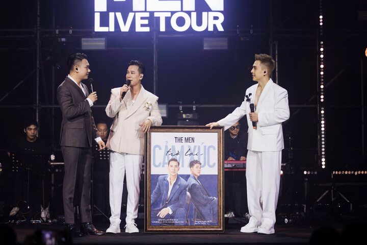 'Nhóm nhạc nam tính nhất showbiz Việt' giờ thế nào sau 17 năm thành lập?- Ảnh 3. 'Nhóm nhạc nam tính nhất showbiz Việt' giờ thế nào sau 17 năm thành lập?- Ảnh 3.