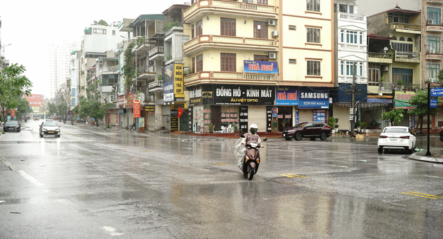 Toàn cảnh bão số 3 Wipha đổ bộ: Suy yếu khi vào đất liền vẫn gây mưa lớn, tăng nguy cơ lũ quét và sạt lở- Ảnh 76. Toàn cảnh bão số 3 Wipha đổ bộ: Suy yếu khi vào đất liền vẫn gây mưa lớn, tăng nguy cơ lũ quét và sạt lở- Ảnh 76.