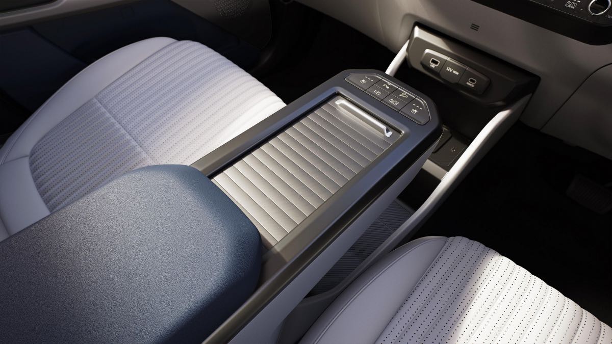 Kia Carens bản điện giá quy đổi gần 550 triệu đồng mở bán từ hôm nay, có cơ hội về Việt Nam khi xe xăng sắp bị hạn chế- Ảnh 6. Kia Carens bản điện giá quy đổi gần 550 triệu đồng mở bán từ hôm nay, có cơ hội về Việt Nam khi xe xăng sắp bị hạn chế- Ảnh 6.
