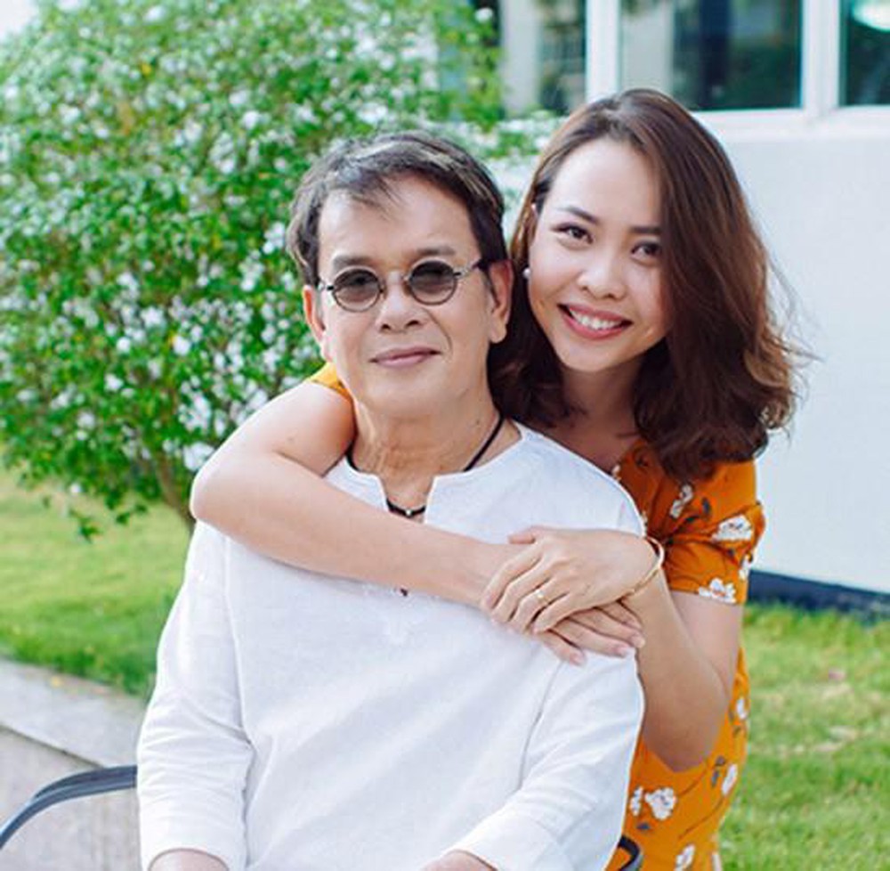 Chuyện tình của nam nhạc sĩ nổi tiếng với vợ kém 44 tuổi, 71 tuổi làm bố bỉm sữa, vẫn muốn đẻ nữa- Ảnh 1. Chuyện tình của nam nhạc sĩ nổi tiếng với vợ kém 44 tuổi, 71 tuổi làm bố bỉm sữa, vẫn muốn đẻ nữa- Ảnh 1.