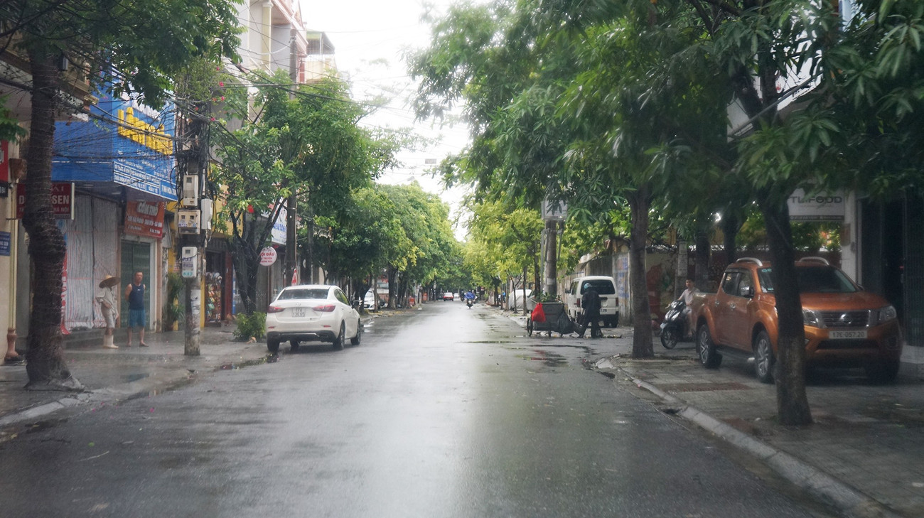 Mực nước sông Trà Lý, sông Hồng dâng cao từng giờ, người dân Hưng Yên đắp bờ chống ngập- Ảnh 10. Mực nước sông Trà Lý, sông Hồng dâng cao từng giờ, người dân Hưng Yên đắp bờ chống ngập- Ảnh 10.