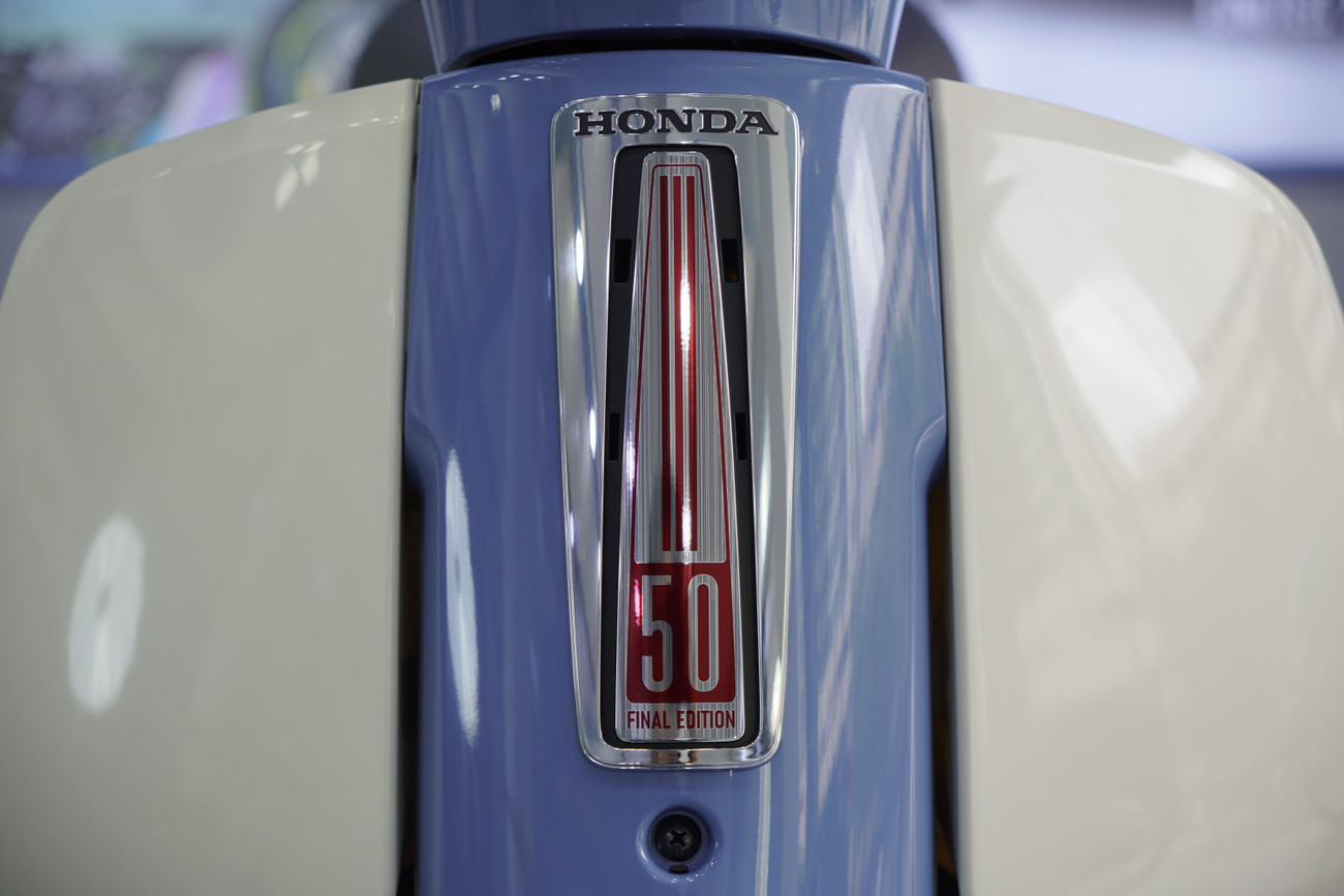 Honda Super Cub 50 Final Edition xuất hiện tại Việt Nam- Ảnh 4. Honda Super Cub 50 Final Edition xuất hiện tại Việt Nam- Ảnh 4.