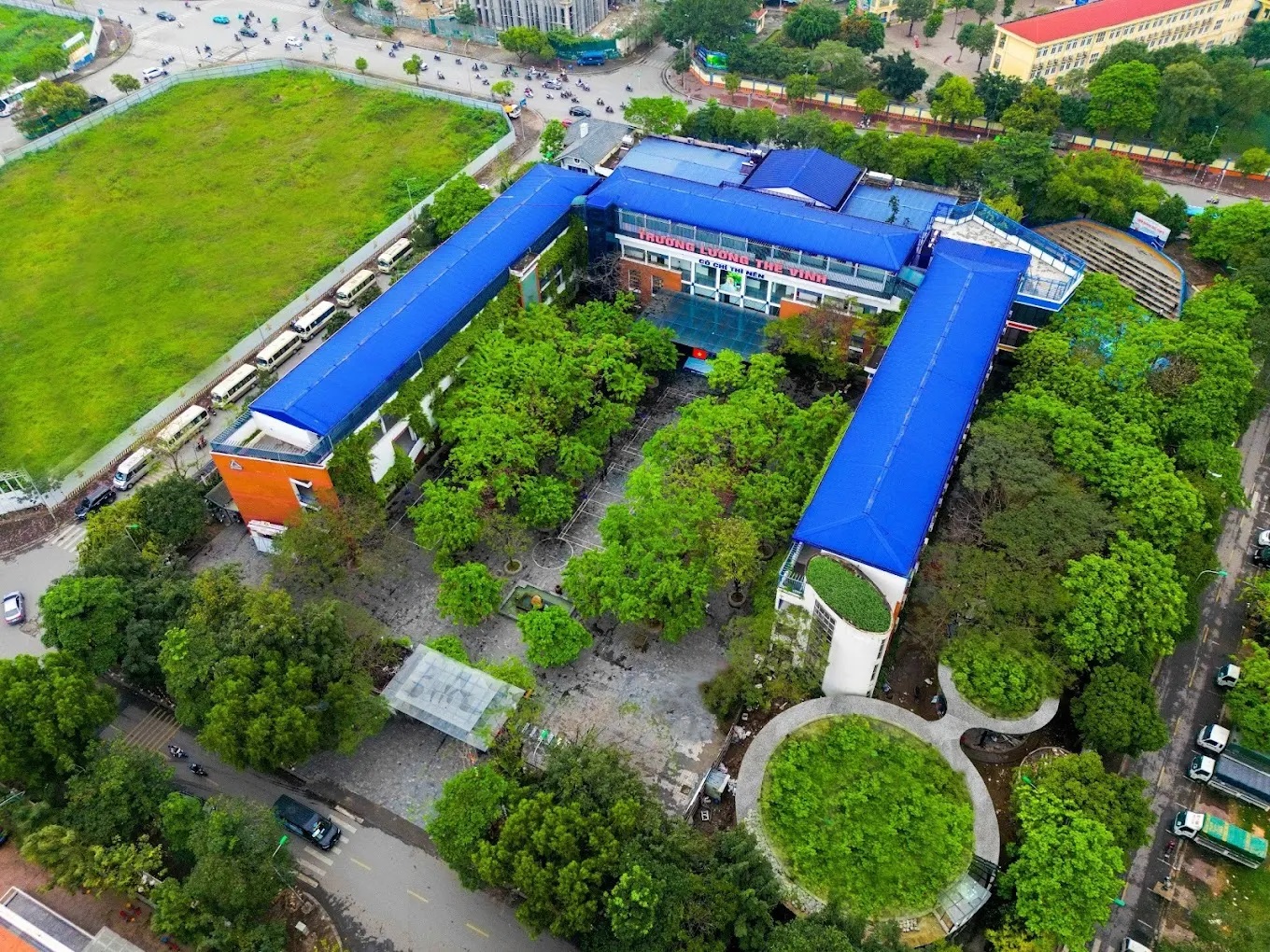 Đây là TRƯỜNG TƯ có 4 môn lọt BXH điểm thi tốt nghiệp THPT cao nhất Hà Nội: Học phí cơ bản 5 triệu đồng/tháng!- Ảnh 9. Đây là TRƯỜNG TƯ có 4 môn lọt BXH điểm thi tốt nghiệp THPT cao nhất Hà Nội: Học phí cơ bản 5 triệu đồng/tháng!- Ảnh 9.