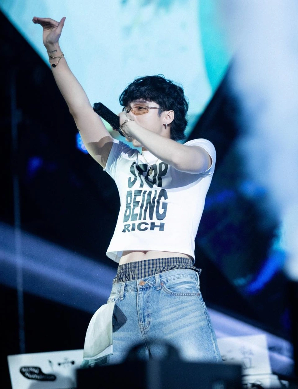 Vbiz có sao nam "không giống ai": Hơn chục năm vẫn chưa tìm ra người "soán ngôi", cát xê lên đến hàng tỷ đồng- Ảnh 3.