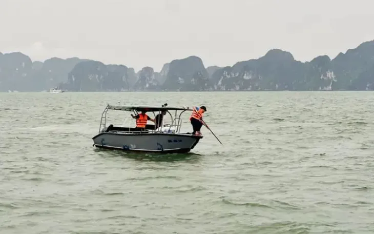 Lực lượng chức năng tỉnh Quảng Ninh tìm kiếm cứu nạn. Ảnh: Báo Quảng Ninh