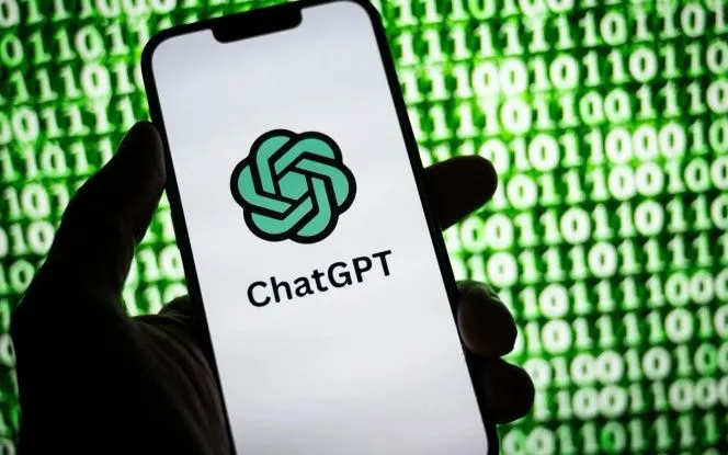 Logo ChatGPT hiển thị trên màn hình điện thoại. Ảnh: AFP Logo ChatGPT hiển thị trên màn hình điện thoại. Ảnh: AFP