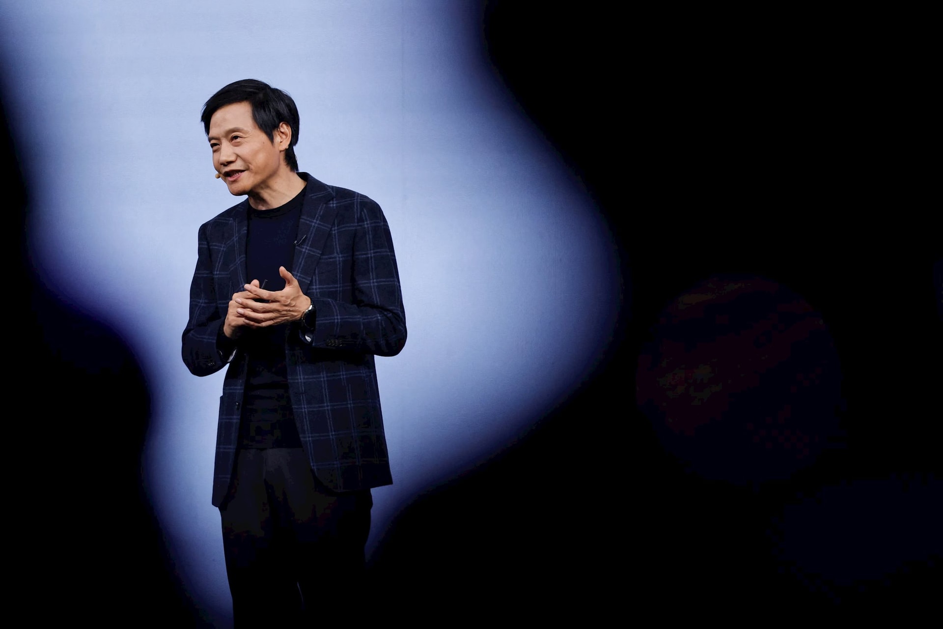 Tim Cook của Apple "cờ trắng xin hàng", Lôi Quân của Xiaomi làm dễ như bỡn: "Steve Jobs tái thế" là đây?- Ảnh 2.