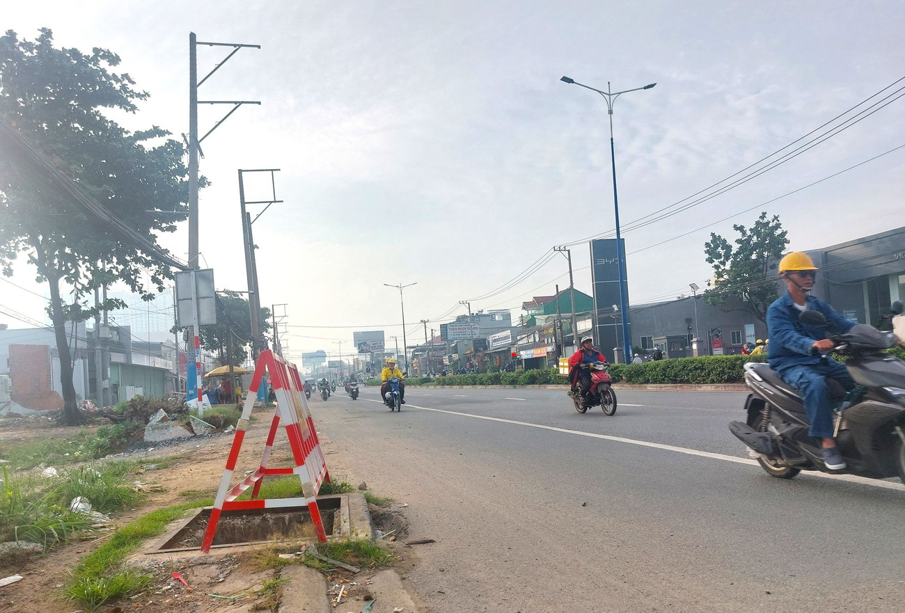 Hơn 12.000 tỷ đồng mở rộng quốc lộ 13, khơi thông cửa ngõ Đông Bắc TPHCM- Ảnh 4. Hơn 12.000 tỷ đồng mở rộng quốc lộ 13, khơi thông cửa ngõ Đông Bắc TPHCM- Ảnh 4.