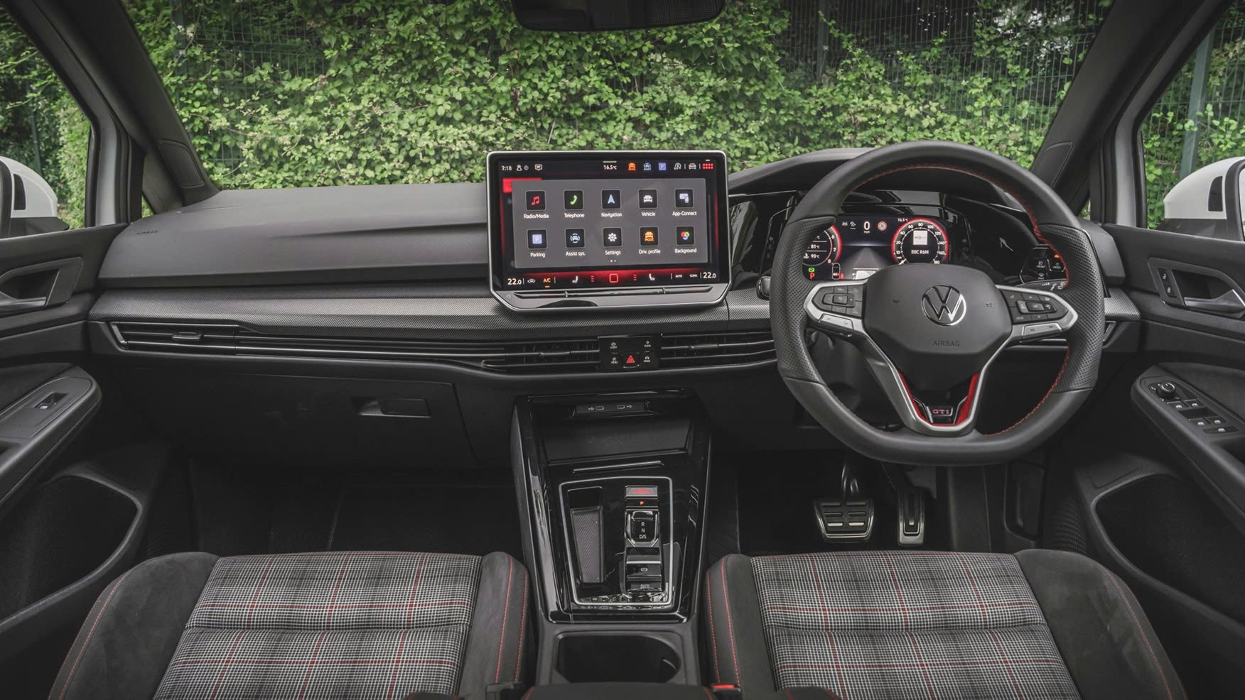 VW Golf giá cao nhất gần 1,9 tỷ đồng: ‘Không gánh doanh số, mà có thể để gõ đầu Civic Type R’- Ảnh 5. VW Golf giá cao nhất gần 1,9 tỷ đồng: ‘Không gánh doanh số, mà có thể để gõ đầu Civic Type R’- Ảnh 5.