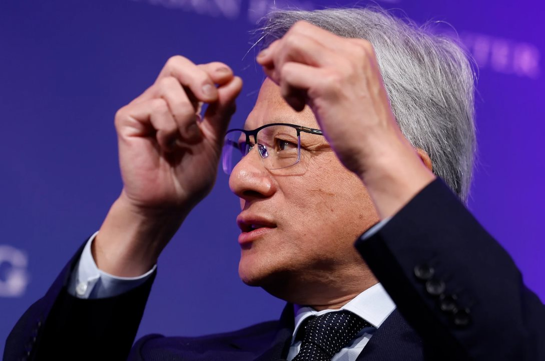 Jensen Huang vượt mặt Elon Musk và Tim Cook, trở thành biểu tượng CEO quyền lực nhất thế giới- Ảnh 4. Jensen Huang vượt mặt Elon Musk và Tim Cook, trở thành biểu tượng CEO quyền lực nhất thế giới- Ảnh 4.