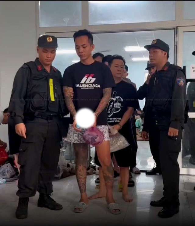 Công an TPHCM đột kích 3 địa điểm, khởi tố Bùi Phan Minh Toàn và gần 250 người khác- Ảnh 1. Công an TPHCM đột kích 3 địa điểm, khởi tố Bùi Phan Minh Toàn và gần 250 người khác- Ảnh 1.