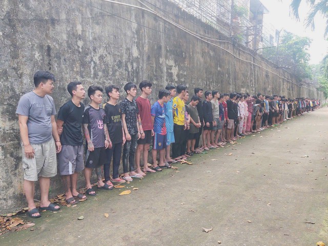 Công an TPHCM đột kích 3 địa điểm, khởi tố Bùi Phan Minh Toàn và gần 250 người khác- Ảnh 6. Công an TPHCM đột kích 3 địa điểm, khởi tố Bùi Phan Minh Toàn và gần 250 người khác- Ảnh 6.