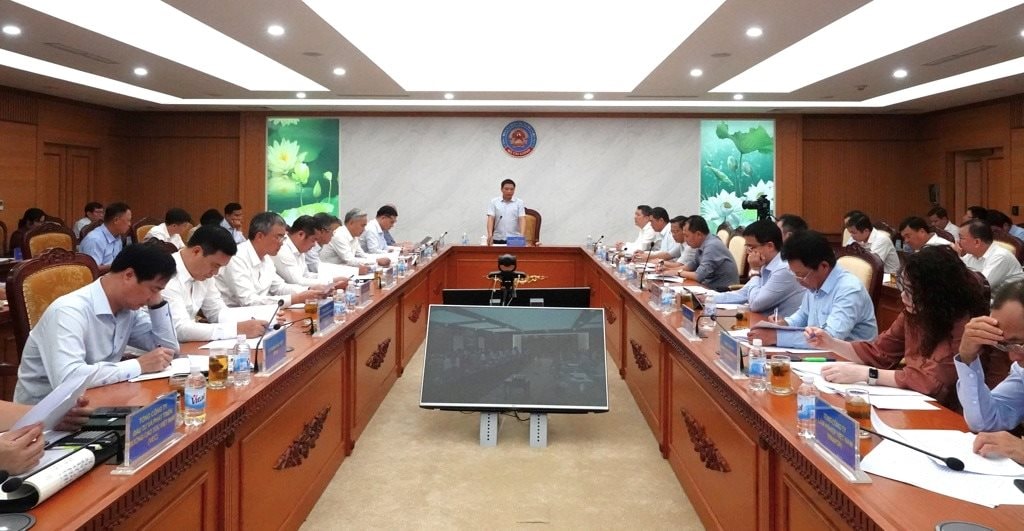 Petrovietnam chiếm 48% tổng doanh thu và 64,8% nộp ngân sách Nhà nước toàn khối doanh nghiệp thuộc Bộ Tài chính trong 6T2025- Ảnh 2.