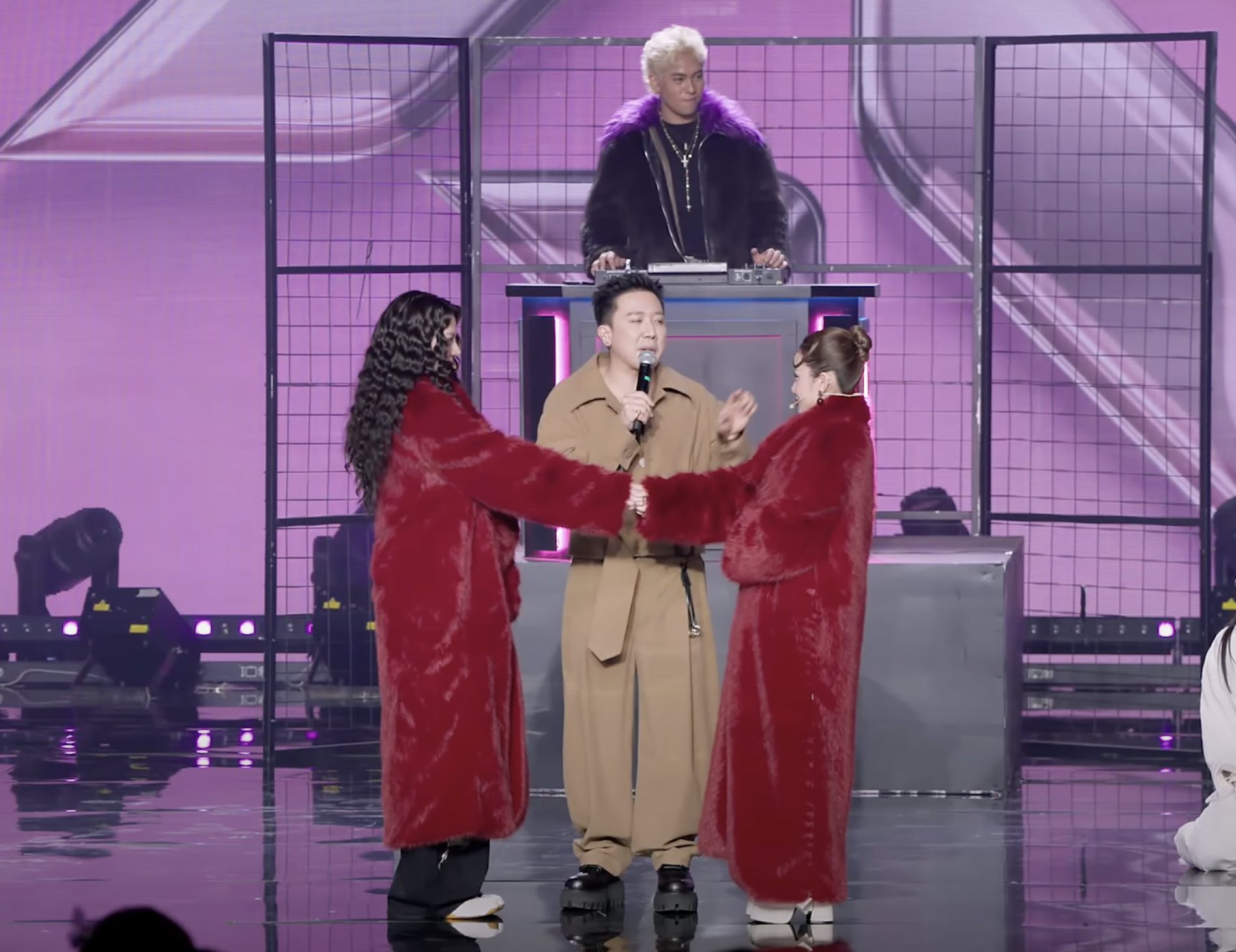 Em Xinh Say Hi: Xinh thì rất xinh, nhưng nên giảm bớt chuyện này thì hơn!- Ảnh 1.