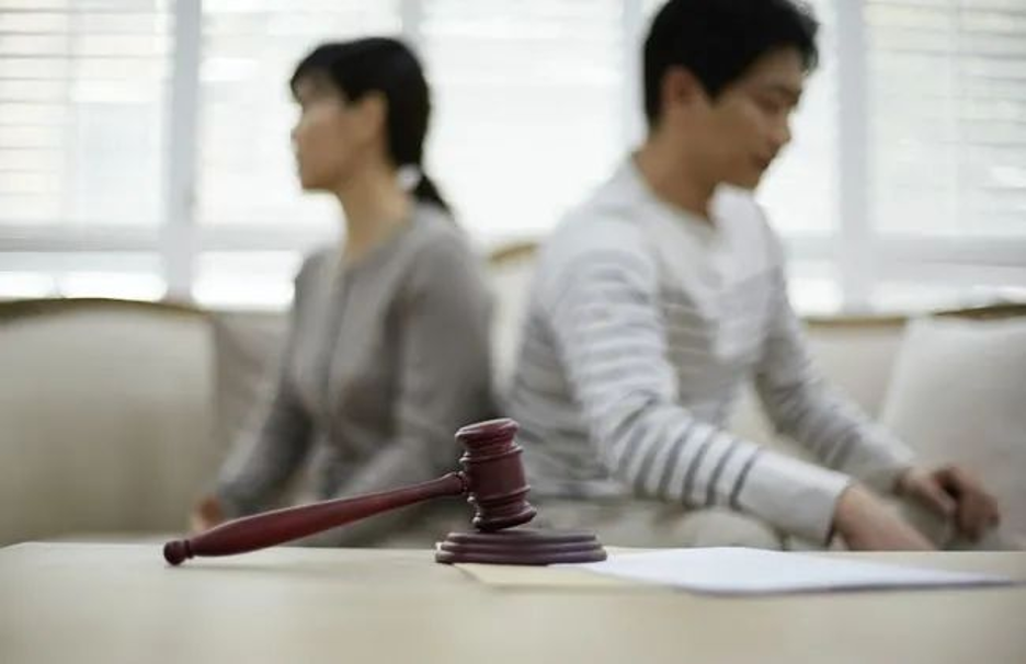 Kết hôn 20 năm, lúc ly dị mới biết chồng là đại gia sở hữu tài sản 364 tỷ đồng: “Tháng nào cũng phải nhắc mới chuyển tiền chi tiêu”- Ảnh 2. Kết hôn 20 năm, lúc ly dị mới biết chồng là đại gia sở hữu tài sản 364 tỷ đồng: “Tháng nào cũng phải nhắc mới chuyển tiền chi tiêu”- Ảnh 2.