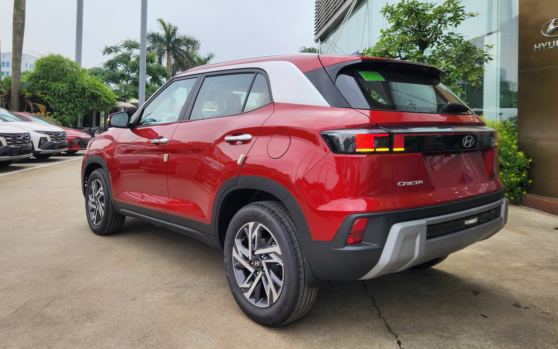 Hyundai Creta 2025 giảm giá mạnh tại đại lý: Bản 'base' còn hơn 564 triệu đồng, kịch sàn giá nhóm xe Nhật, Hàn cùng phân khúc- Ảnh 6. Hyundai Creta 2025 giảm giá mạnh tại đại lý: Bản 'base' còn hơn 564 triệu đồng, kịch sàn giá nhóm xe Nhật, Hàn cùng phân khúc- Ảnh 6.