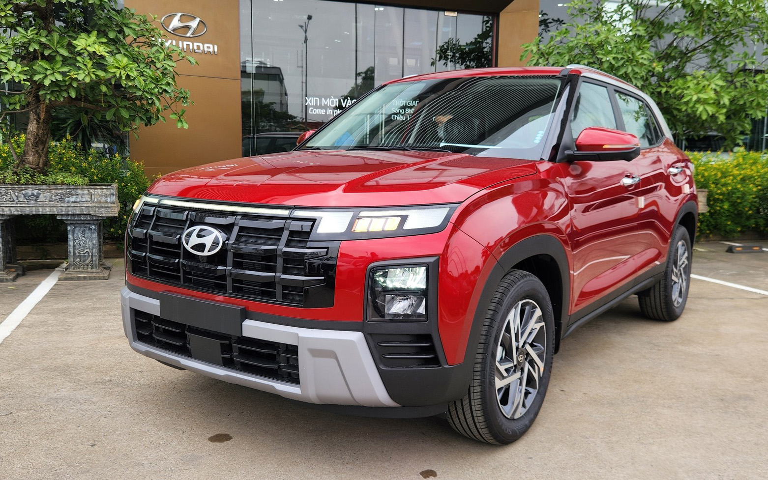 Hyundai Creta 2025 giảm giá mạnh tại đại lý: Bản 'base' còn hơn 564 triệu đồng, kịch sàn giá nhóm xe Nhật, Hàn cùng phân khúc- Ảnh 4. Hyundai Creta 2025 giảm giá mạnh tại đại lý: Bản 'base' còn hơn 564 triệu đồng, kịch sàn giá nhóm xe Nhật, Hàn cùng phân khúc- Ảnh 4.