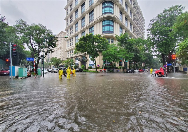 Miền Bắc có mưa to đến rất to trong 2 ngày tới- Ảnh 1. Miền Bắc có mưa to đến rất to trong 2 ngày tới- Ảnh 1.