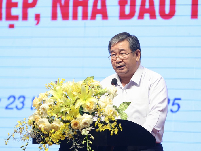 Cần Thơ phản bác thông tin 1 giám đốc doanh nghiệp nói "hơn 1.000 người bị mù do trồng hành tím"- Ảnh 1.
