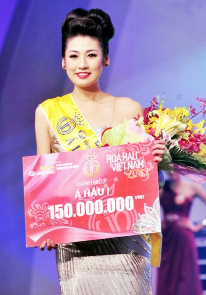 7 năm cưới chồng kém tuổi, Á hậu có gương mặt phúc hậu nhất Việt Nam giờ ra sao?- Ảnh 1.