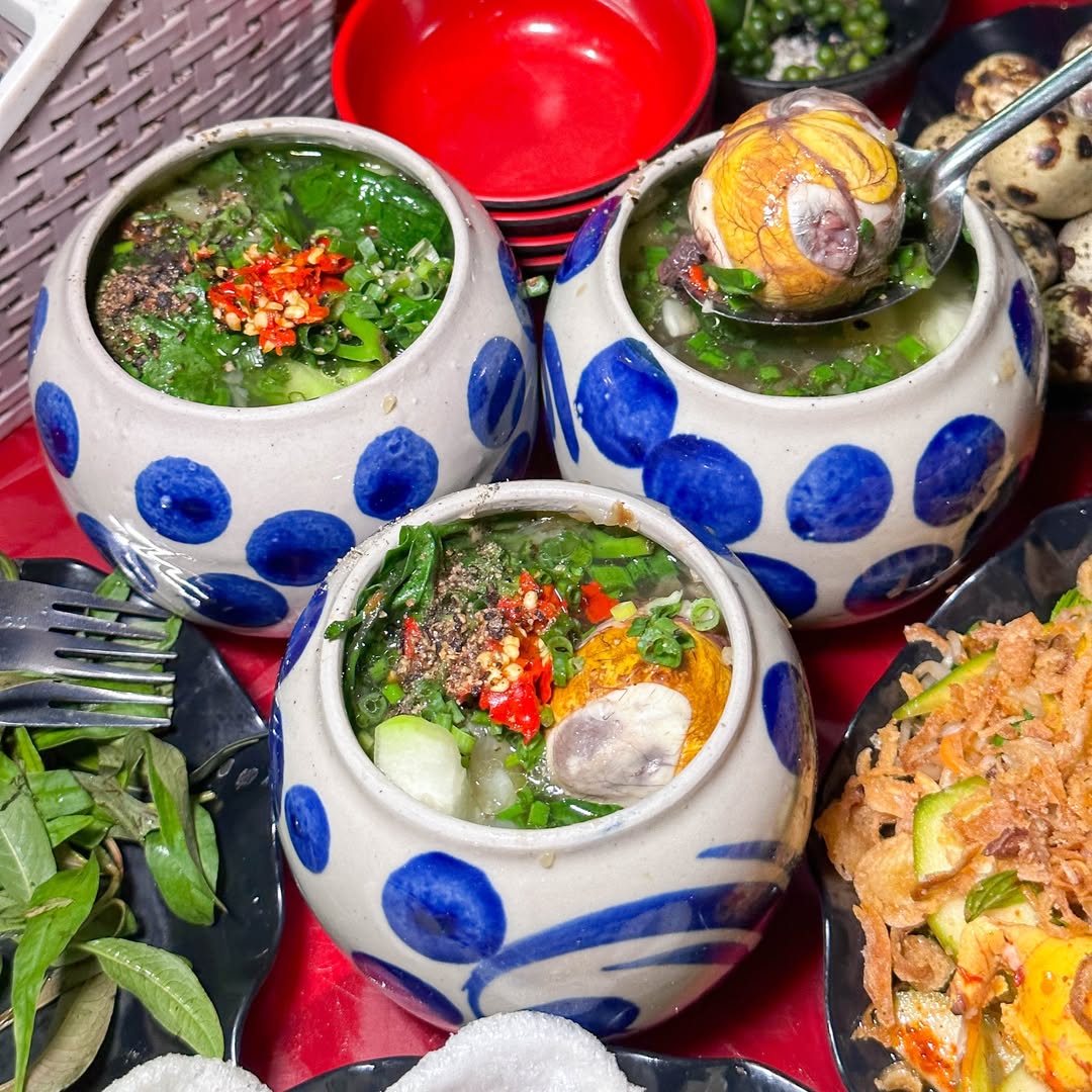 Trứng vịt lộn kiểu Huế: Cách người Huế biến một món ăn dân dã thành đặc sản ai cũng muốn thử một lần- Ảnh 4.