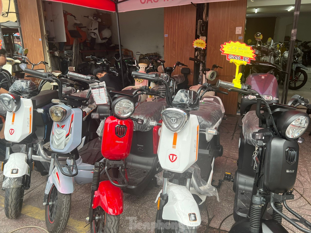 Thị trường xe điện TPHCM 'nóng' từng ngày- Ảnh 3. Thị trường xe điện TPHCM 'nóng' từng ngày- Ảnh 3.