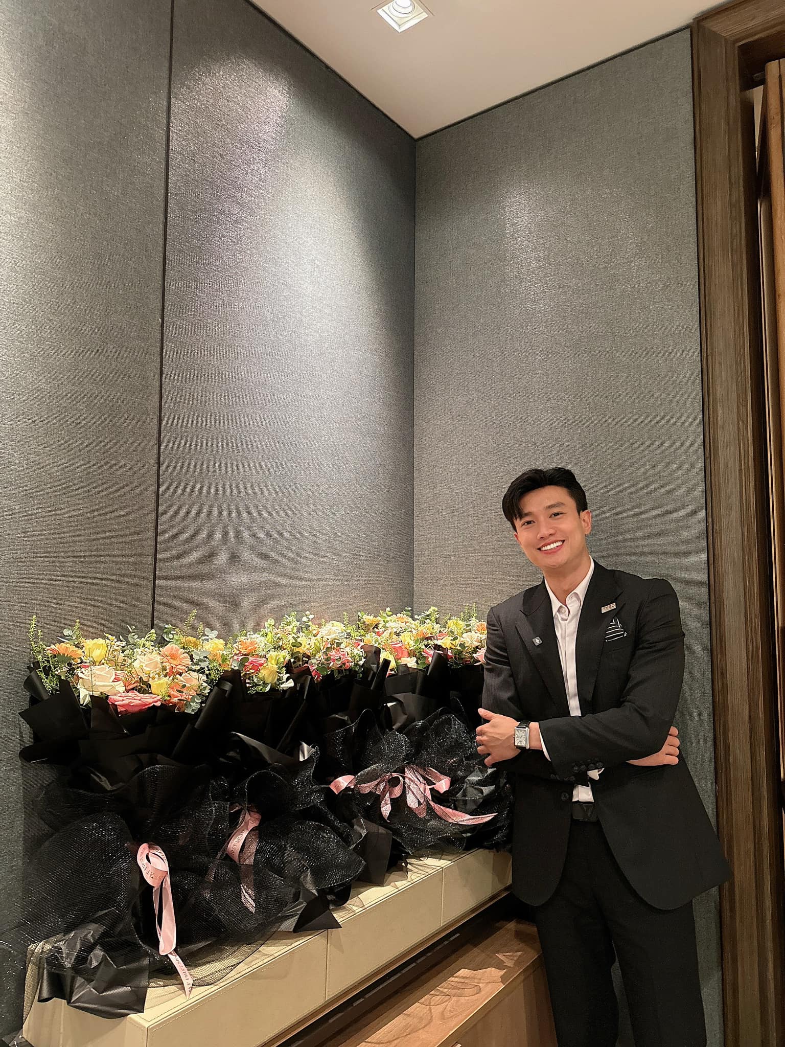 Quốc Trường ngầm đáp trả sau khi lộ cả loạt ảnh và video tình tứ sát rạt bên các mỹ nhân- Ảnh 6. Quốc Trường ngầm đáp trả sau khi lộ cả loạt ảnh và video tình tứ sát rạt bên các mỹ nhân- Ảnh 6.