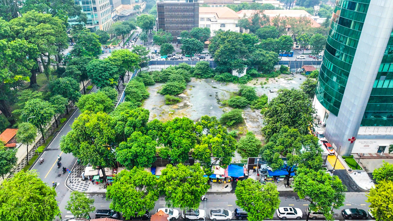Cận cảnh 2 khu 'đất vàng' ở phường đắt đỏ nhất TPHCM được xin làm bãi gửi xe, tạo mảng xanh- Ảnh 10.