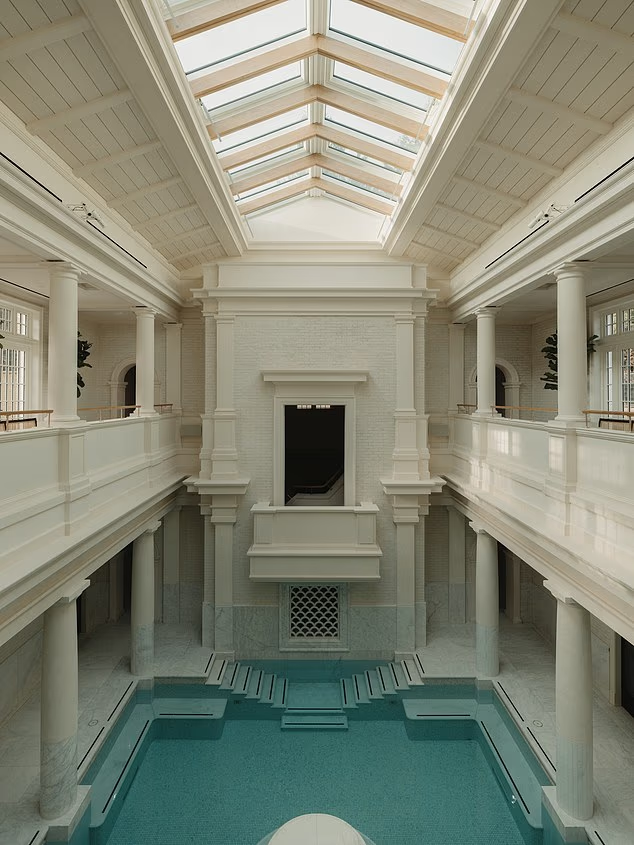 Bên trong nơi tổ chức tiệc cưới của ái nữ Steve Jobs và "Hoàng tử Olympic": Chi phí tới 88 triệu/đêm, giới siêu giàu hưởng thụ như thế này!- Ảnh 1.