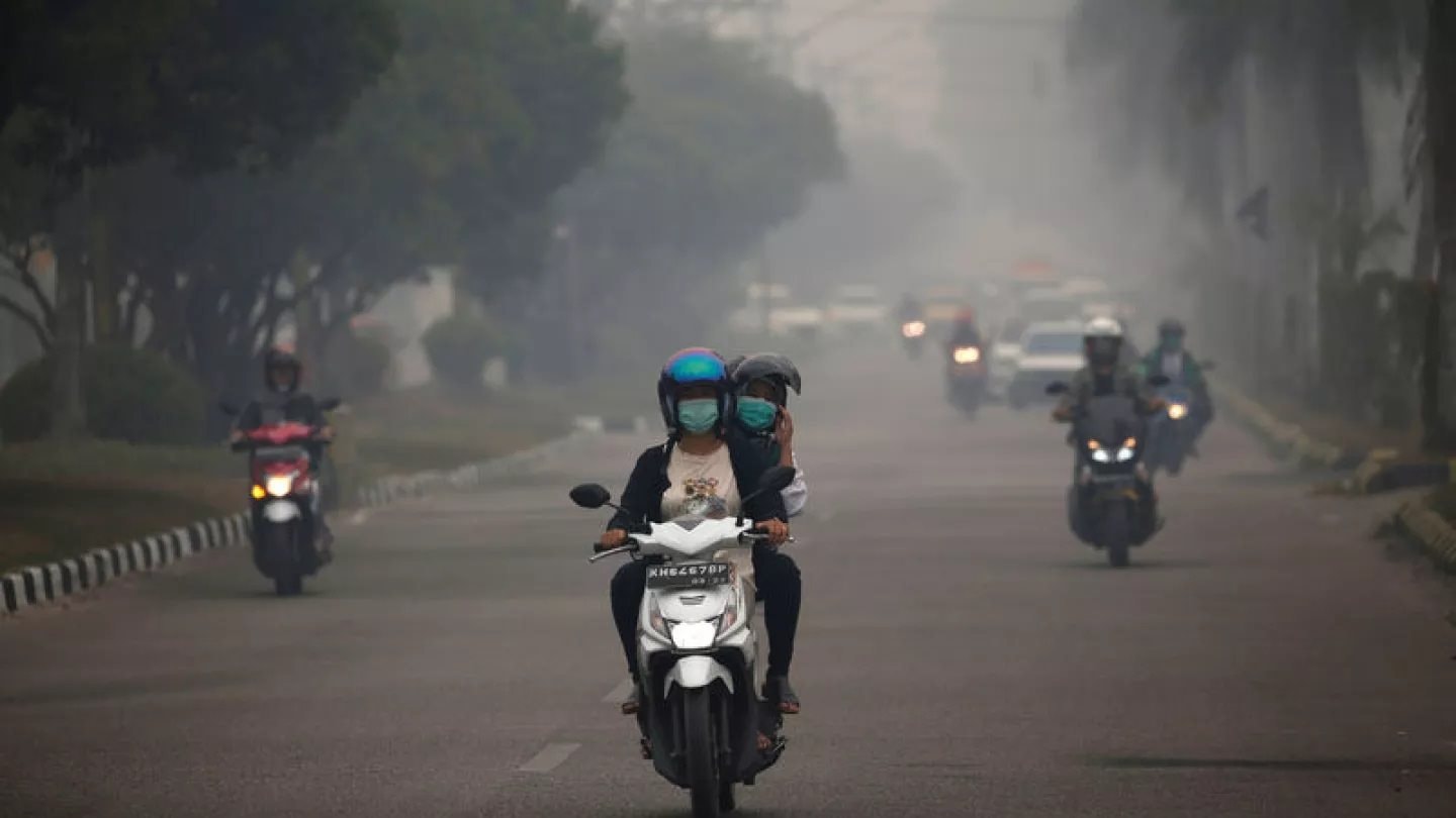 "Hàng xóm" nhiều xe máy gấp đôi Việt Nam vừa có quá trình đổi sang xe điện mượt không ngờ: Đây là cách làm- Ảnh 3. "Hàng xóm" nhiều xe máy gấp đôi Việt Nam vừa có quá trình đổi sang xe điện mượt không ngờ: Đây là cách làm- Ảnh 3.
