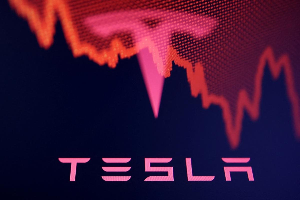 ‘Chúng ta có thể gặp khó khăn’: Elon Musk ngậm ngùi khi doanh số Tesla lao dốc quý thứ 2 liên tiếp, hãng xe điện chẳng có gì để khoe ngoài tài sản tiền số- Ảnh 2.