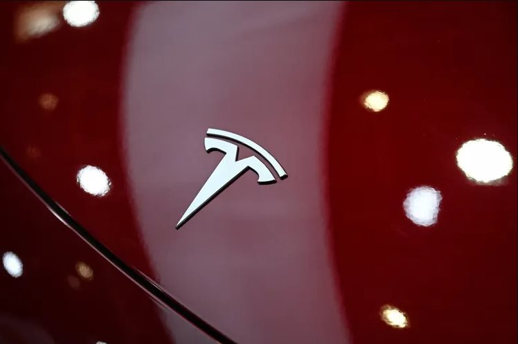 ‘Chúng ta có thể gặp khó khăn’: Elon Musk ngậm ngùi khi doanh số Tesla lao dốc quý thứ 2 liên tiếp, hãng xe điện chẳng có gì để khoe ngoài tài sản tiền số- Ảnh 3.