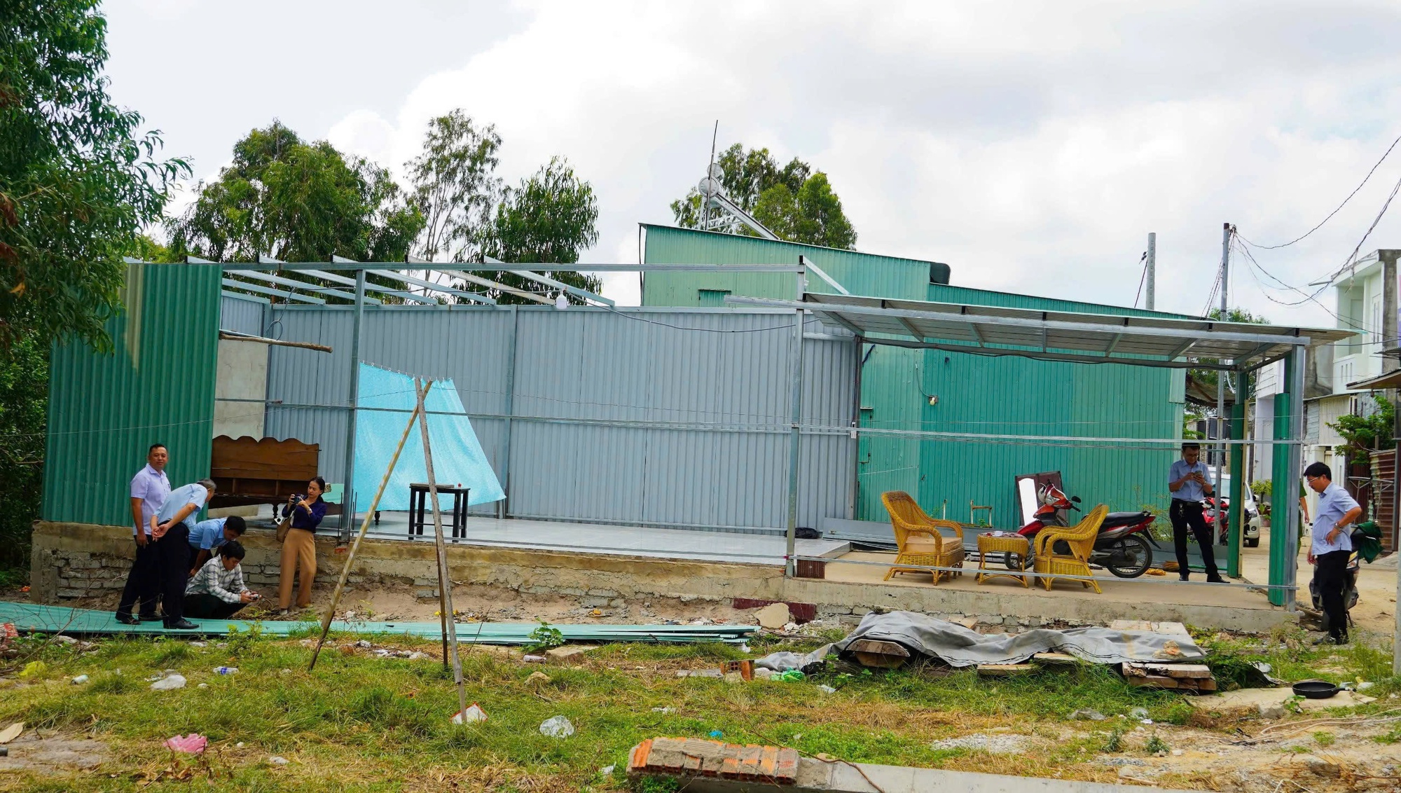TP HCM: Xử lý nghiêm tổ chức, cá nhân có dấu hiệu bao che, tiếp tay vi phạm trật tự xây dựng- Ảnh 1.
