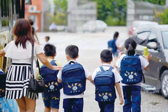 Con sắp vào lớp 1, tâm sự của mẹ Hà Nội khiến triệu phụ huynh đồng cảm: "Háo hức là của con, lo lắng là của mẹ"- Ảnh 2.