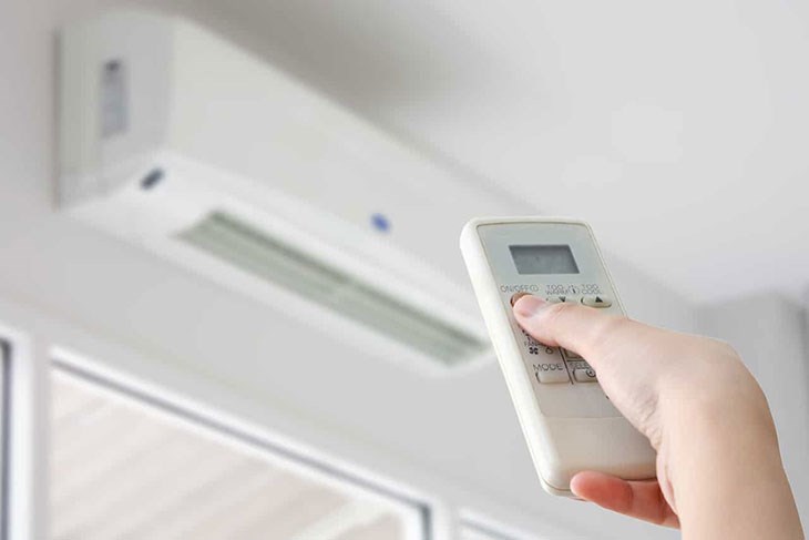 Bật điều hòa 26 độ C khi ngủ: Tưởng tiết kiệm điện nhưng lại là thói quen sai lầm, hại sức khỏe mà rất nhiều người mắc phải- Ảnh 2.