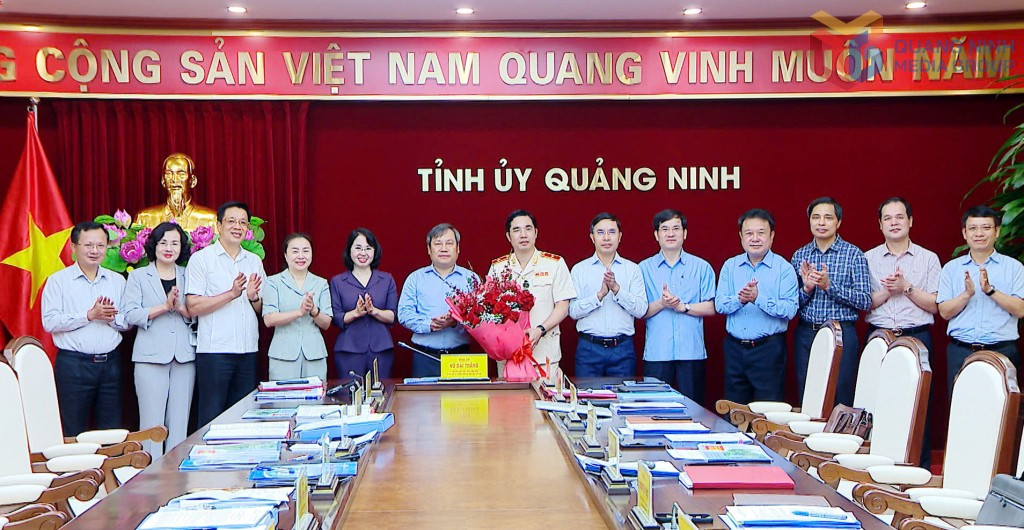 Giám đốc Công an tỉnh Quảng Ninh được thăng cấp bậc hàm Thiếu tướng- Ảnh 1.
