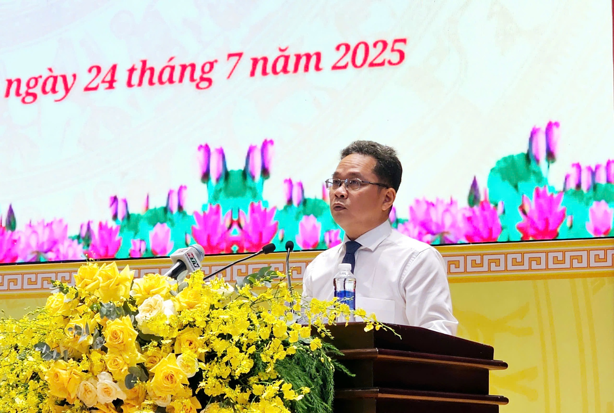Kiến nghị mới để giải quyết tình trạng mua chung cư ở TP HCM lâu năm chưa có sổ hồng- Ảnh 1. Kiến nghị mới để giải quyết tình trạng mua chung cư ở TP HCM lâu năm chưa có sổ hồng- Ảnh 1.