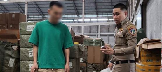 Đột kích 5 kho hàng, cảnh sát tịch thu 34.800 chai nước hoa nhái 20 thương hiệu lớn như Chanel, Dior... đang chờ bán, quy mô tới 3,5 tỷ đồng- Ảnh 1.