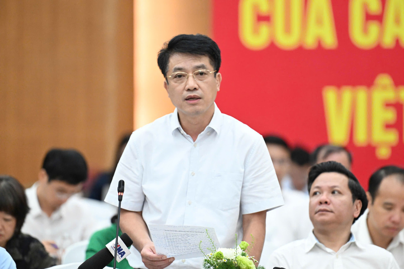 Bộ Nội vụ: ‘Không phải ai cũng được chuyển thành công chức’- Ảnh 2. Bộ Nội vụ: ‘Không phải ai cũng được chuyển thành công chức’- Ảnh 2.