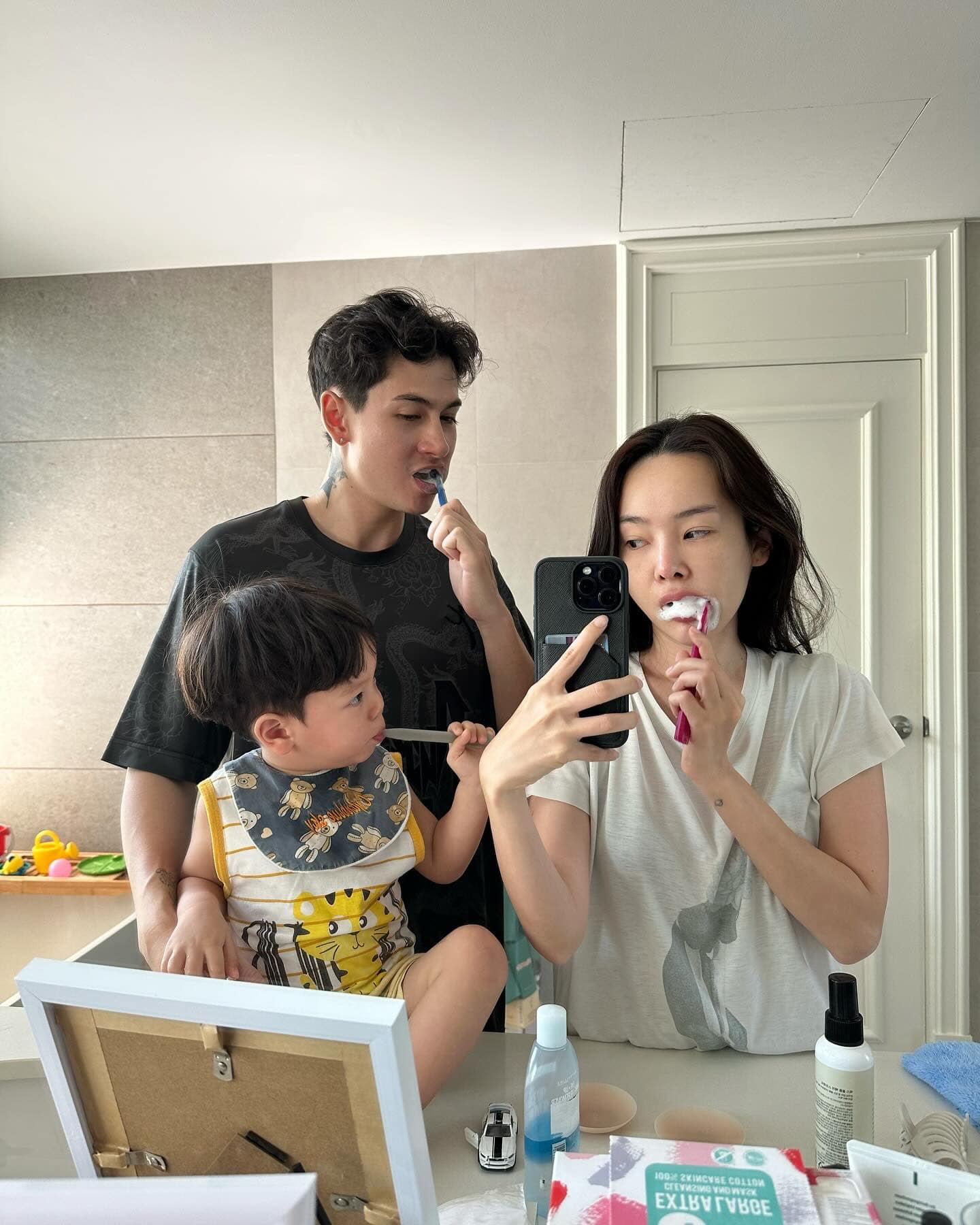 U40, mẹ 2 con nhưng vẫn khiến hội độc thân "gato": Vợ CEO sang chảnh quyến rũ quyết "không chịu" làm mẹ hiền, vợ đảm- Ảnh 5.
