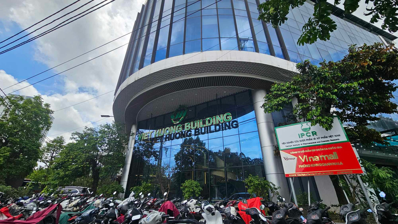 Loạt biệt thự, nhà tầng xây trái phép tại Hà Nội- Ảnh 6. Loạt biệt thự, nhà tầng xây trái phép tại Hà Nội- Ảnh 6.