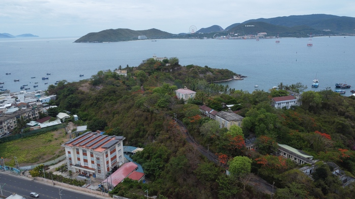 Nha Trang: Lầu Bảo Đại sau 11 năm "để không" hoang phế ra sao?- Ảnh 1.