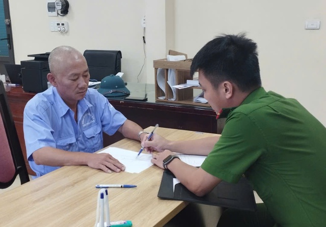 Tạm giữ hình sự tài xế xe buýt Khương Hữu Thuỳ- Ảnh 1.
