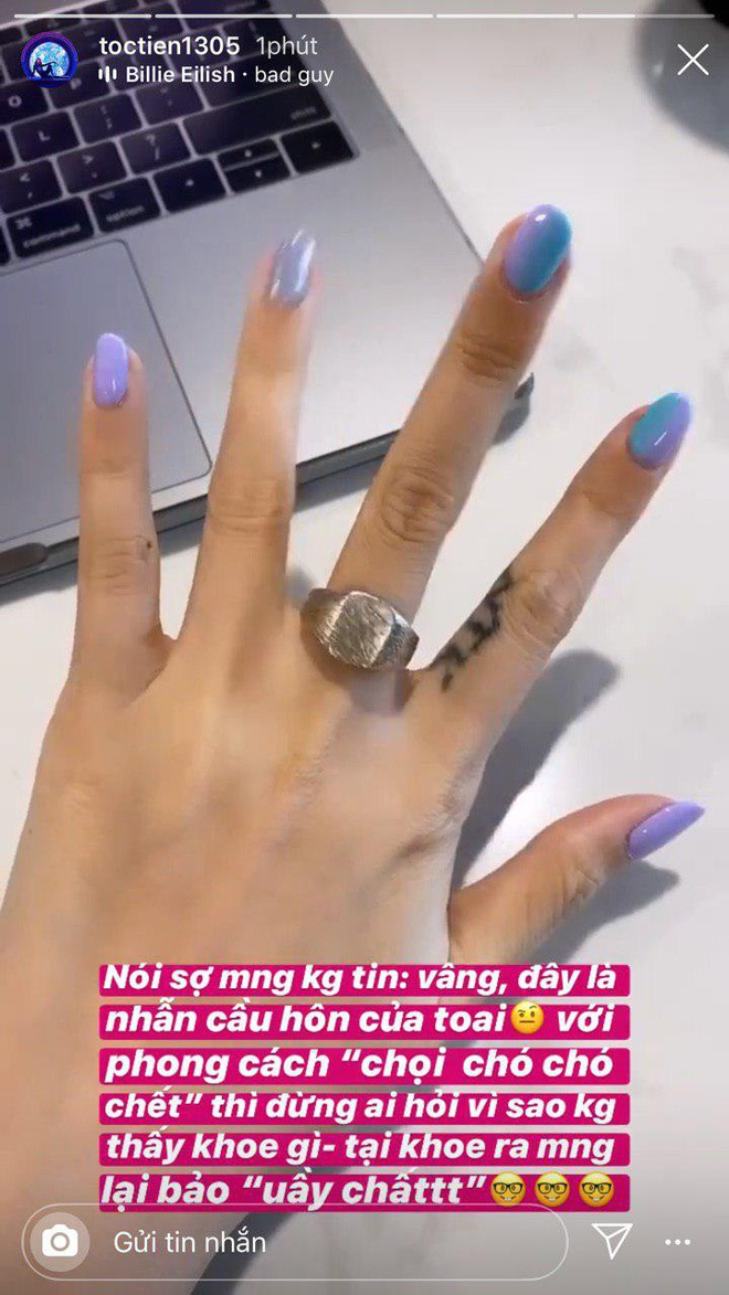 Chiếc nhẫn cầu hôn không kim cương và đầy vết xước của Tóc Tiên- Ảnh 1.
