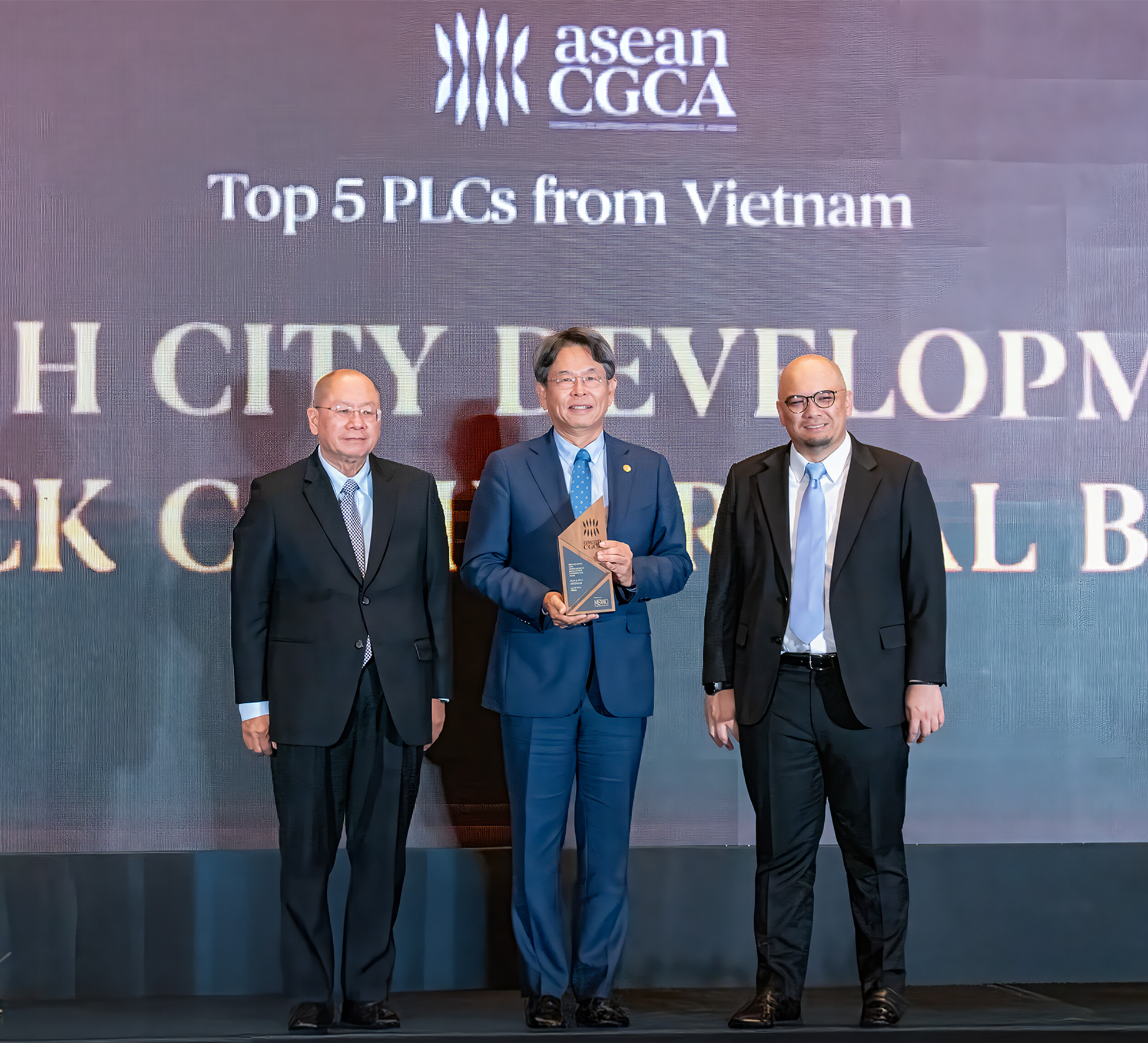 HDBank – Ngân hàng Việt được vinh danh Top 5 Quản trị chuẩn mực ASEAN 2025- Ảnh 2. HDBank – Ngân hàng Việt được vinh danh Top 5 Quản trị chuẩn mực ASEAN 2025- Ảnh 2.