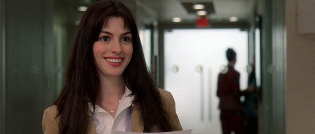 Siêu phẩm thời trang 19 năm vẫn hot điên đảo: Loạt outfit khiến cả thế giới sửng sốt, 2 nữ chính đã đẹp còn diễn đỉnh không tả nổi- Ảnh 7.