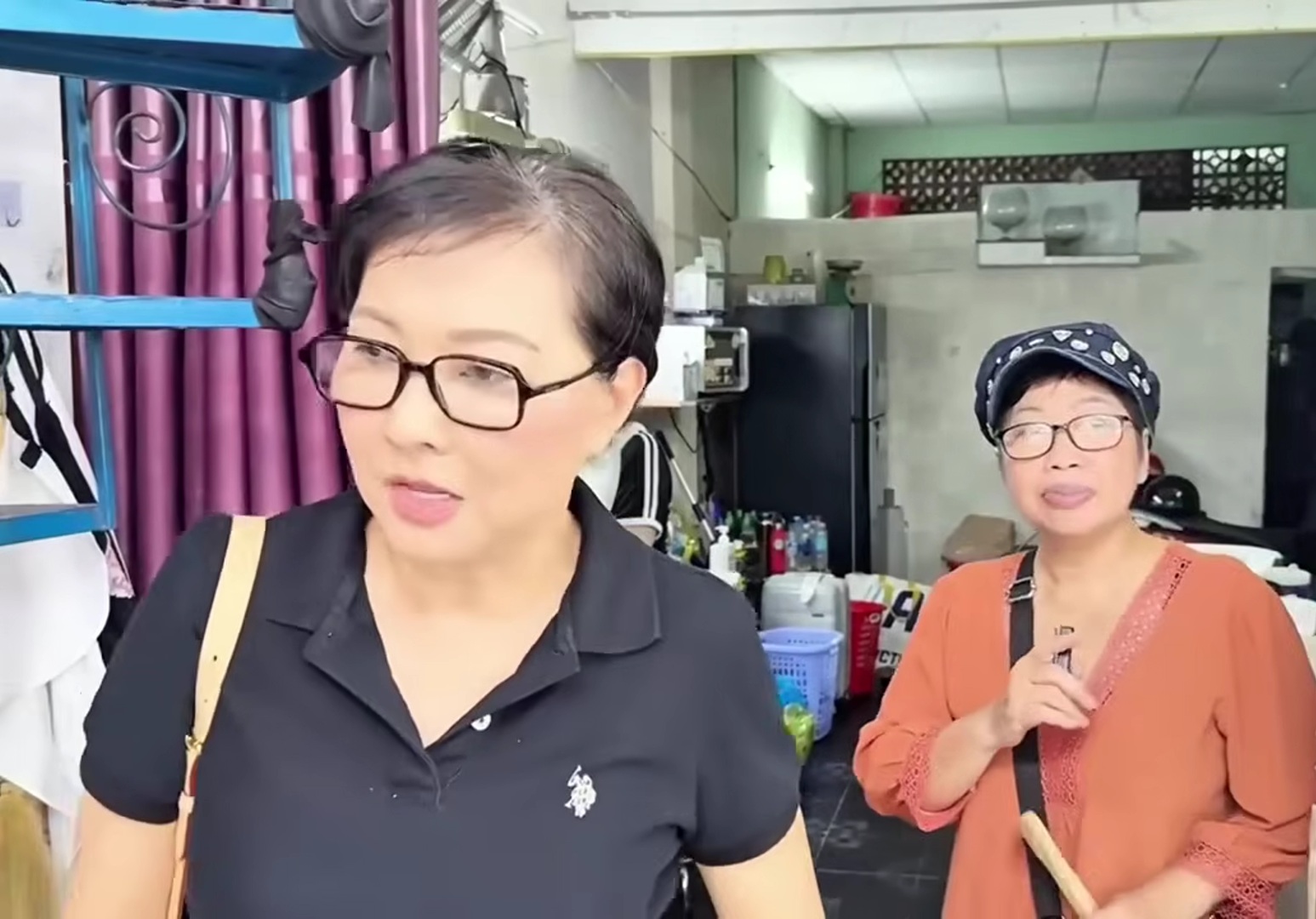 Nam nghệ sĩ từng hát cùng danh ca Hương Lan: Giờ ở nhà trọ 15m2, vợ phải uống thuốc ngủ 14 năm- Ảnh 1.